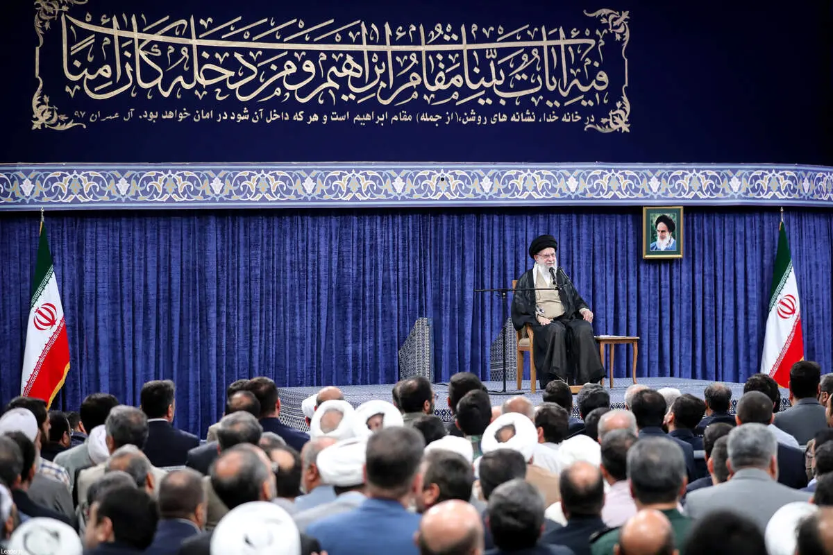 رهبر انقلاب: حادثه انفجار بندر شیهد رجایی حقیقتاً حادثه‌ تلخی بود| هیچ منفعتی برای امت اسلامی بالاتر از اتحاد نیست 