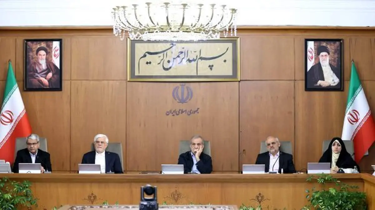 تاکید رئیس جمهور بر موضوع ساماندهی تجارت مرزی با محوریت کولبران، سوختبران و ملوانان