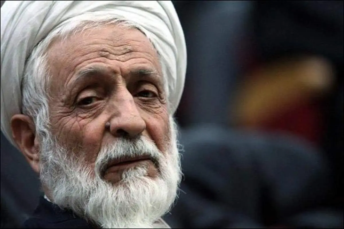 یک روحانی: علم الهدی روحانیون را از چشم مردم میاندازد