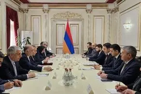 دیدار وزیر امور خارجه با رئیس مجلس ملی ارمنستان 