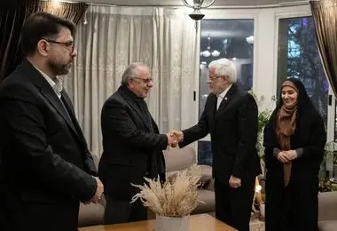 معاون اول رئیس جمهور به منزل اشرف بروجردی رفت 