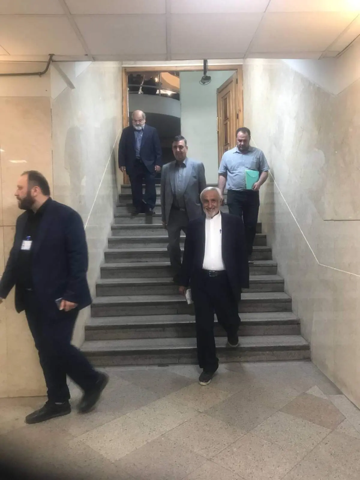الیاس نادران داوطلب نامزدی انتخابات ریاست جمهوری شد