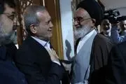 مسعود پزشکیان وارد قم شد 