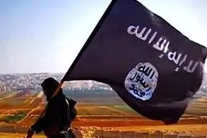دستگیری یک داعشی با لباس زنانه + ببینید 