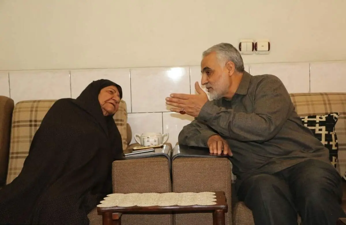 عکس دیده نشده از مادر اسحاق جهانگیری و سردار سلیمانی+عکس 