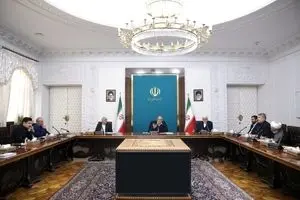 پزشکیان: قاطعانه در مسیر مبارزه با رانت و تبعیض گام برمی‌داریم