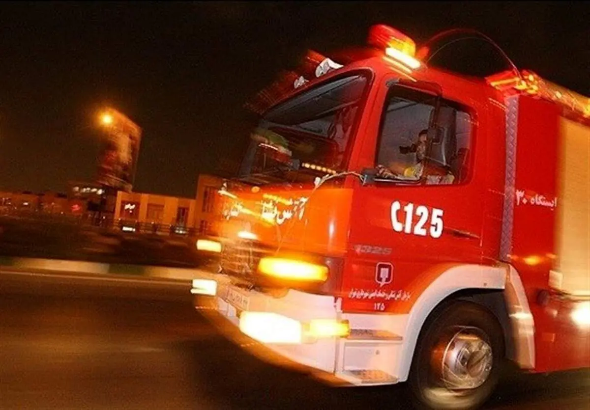 لحظه حمله به ماشین آتشنشانی با نارنجکهای دستساز+فیلم