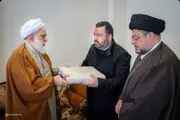 تصاویری از هدایای ویژه رهبر انقلاب به خانواده‌های فرماندهان شهید حزب‌الله لبنان + ببینید 