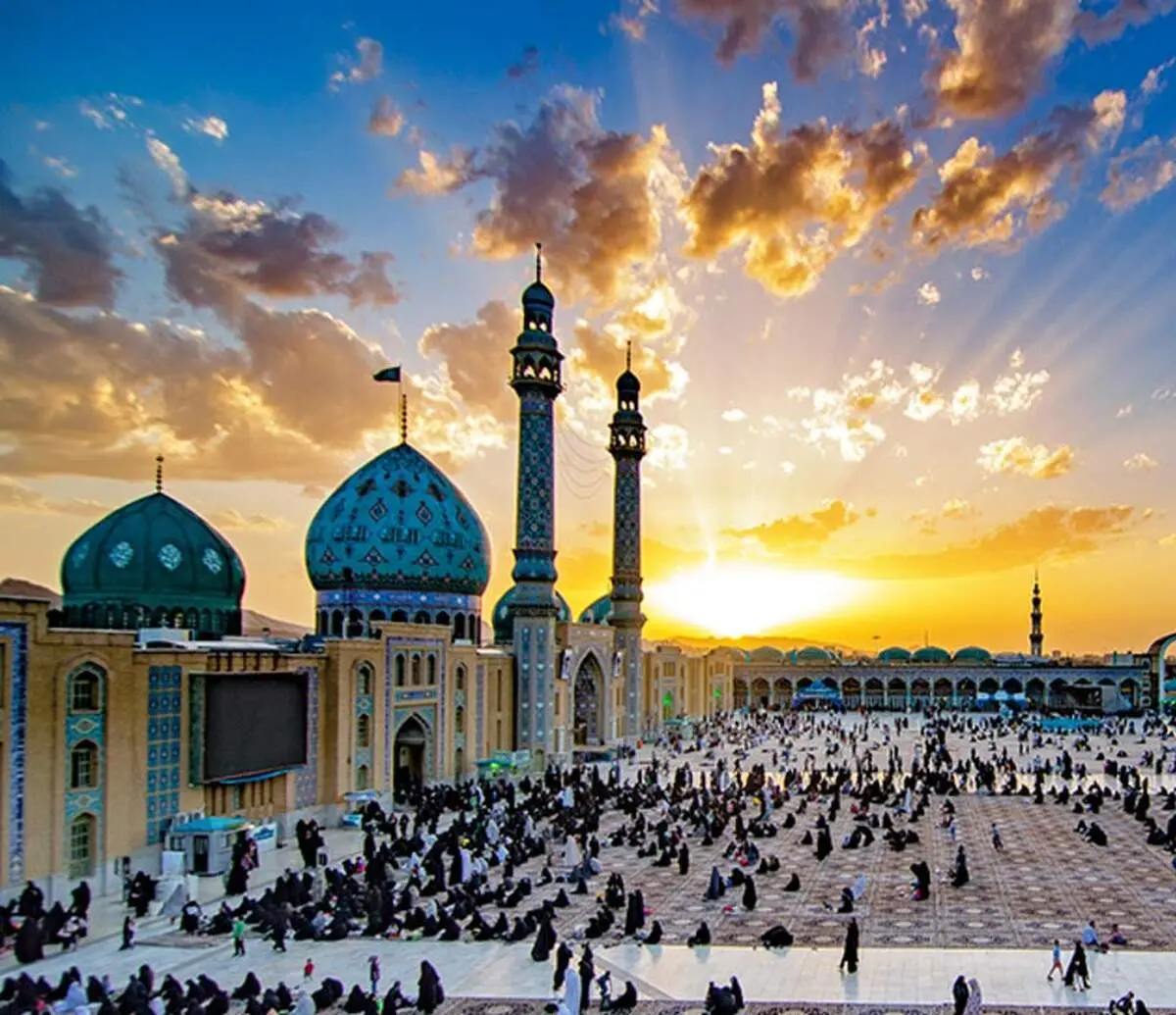 توسل به حضرت معصومه (س) برای برآورده شدن حاجات در شب ولادت