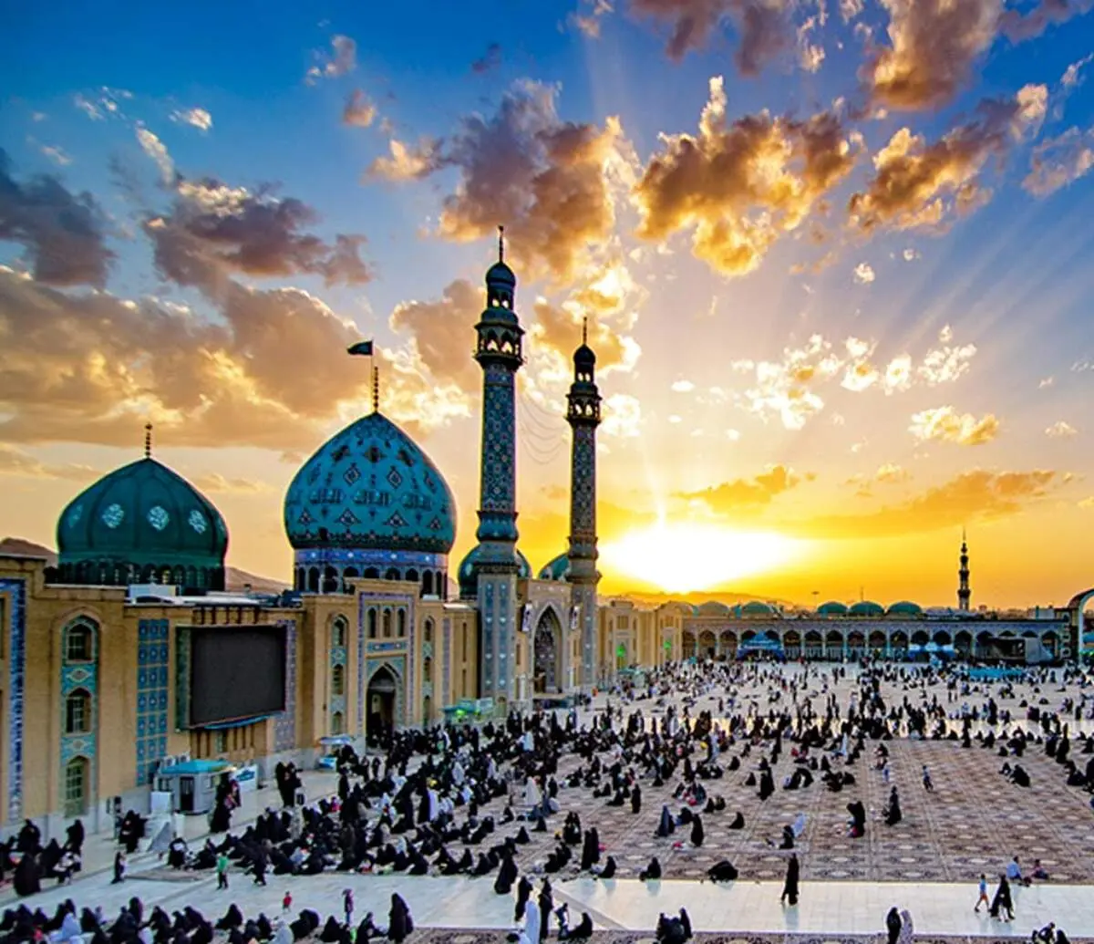توسل به حضرت معصومه (س) برای برآورده شدن حاجات در شب ولادت