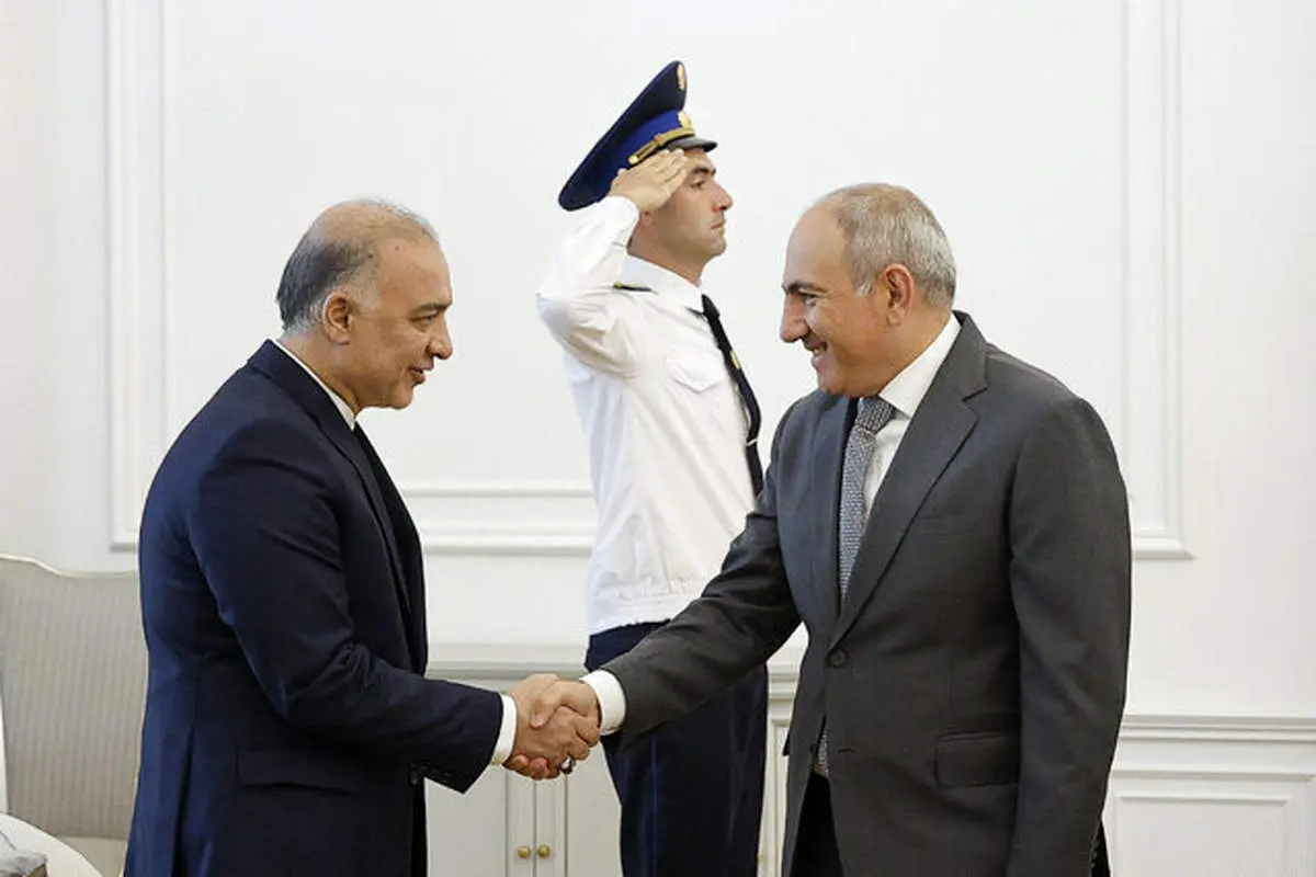 سفیر ایران با پاشینیان دیدار و خداحافظی کرد