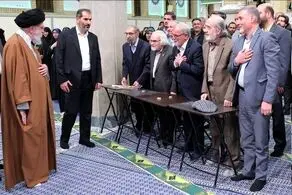 جمعی از اهالی شعر و فرهنگ و اساتید ادبیات فارسی با رهبری دیدار کردند 