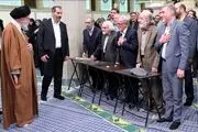 جمعی از اهالی شعر و فرهنگ و اساتید ادبیات فارسی با رهبری دیدار کردند 