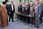 جمعی از اهالی شعر و فرهنگ و اساتید ادبیات فارسی با رهبری دیدار کردند 