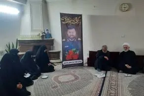 حضور رئیس قوه قضائیه در منزل رئیس تیم حفاظت رئیس‌ جمهور فقید 