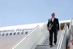 رئیس جمهور وارد بیرجند شد 