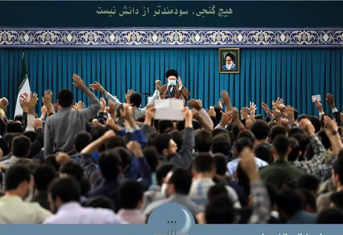 توقعی که بنده از خصوصی سازی داشتم برآورده نشده اما کارهای خوبی انجام شده است/ مسائل گوناگون کشور مگر قابل رفراندوم است؟ کجای دنیا این کار را میکنند؟/ جلسه اقتصادی سران قوا، آنطور که باید به هدف خود نرسید