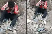 لحظه وحشتناک  از دستگیری پدر بی رحم کرجی که در حال دفن کردن دختربچه 5 ساله‌اش بود+ ویدئو