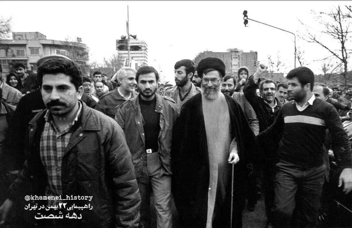 عکس دیده نشده از جوانی رهبر انقلاب + ببینید 