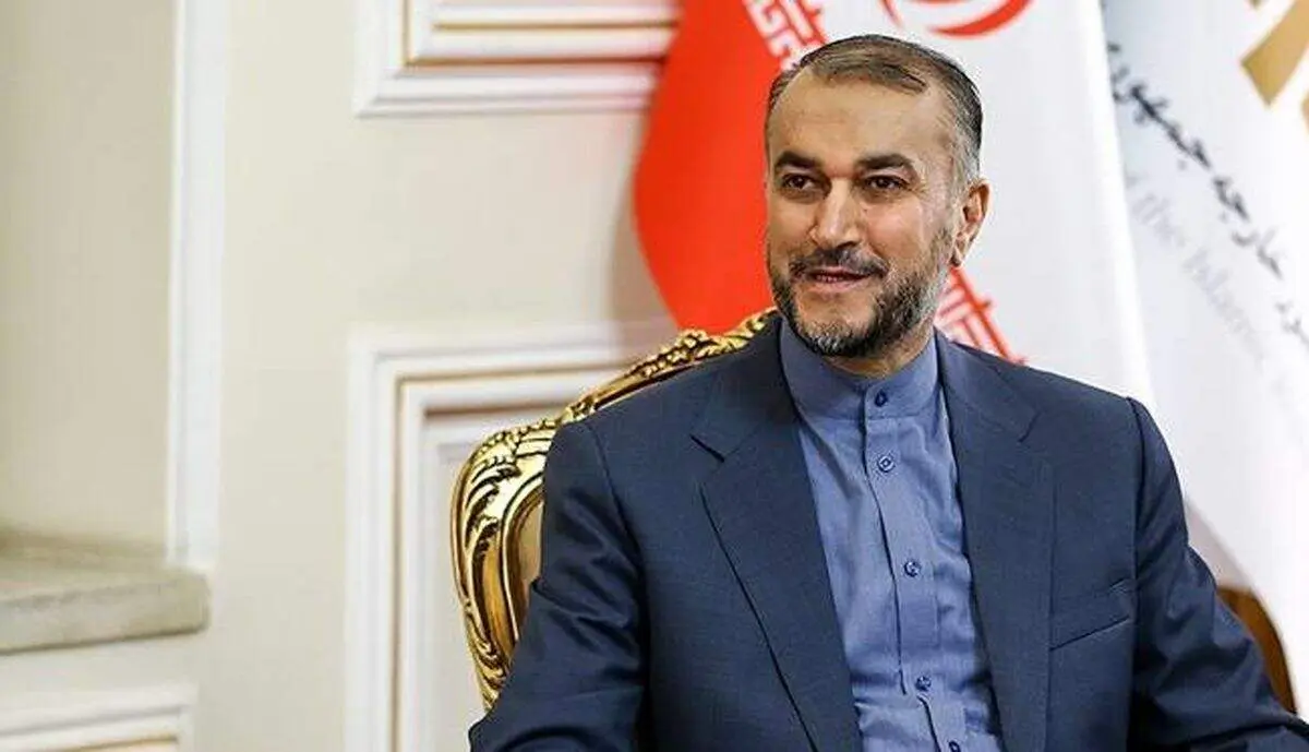 این فرد به امیرعبداللهیان زبان انگلیسی آموزش می‌دهد+ببینید 