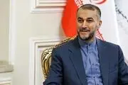این فرد به امیرعبداللهیان زبان انگلیسی آموزش می‌دهد+ببینید 