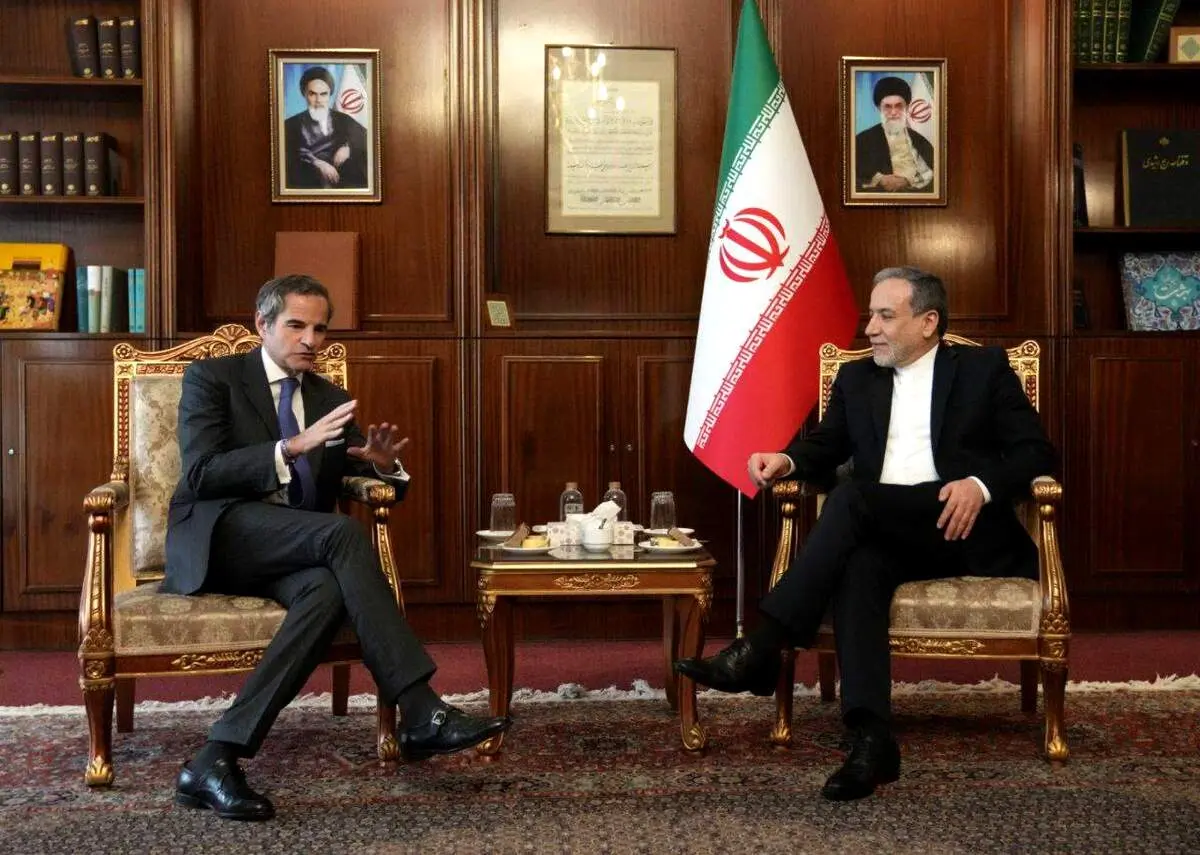 دیدار گروسی با عراقچی 