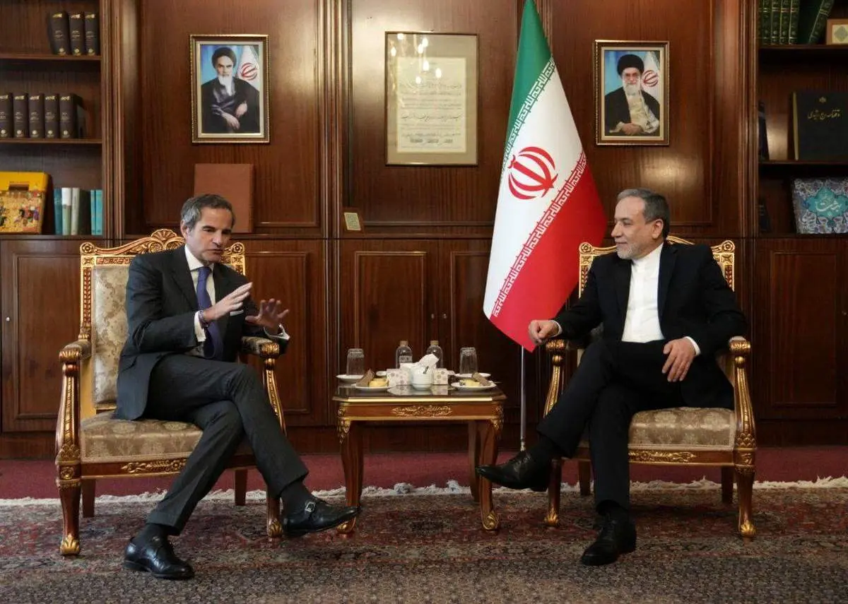 دیدار گروسی با عراقچی 