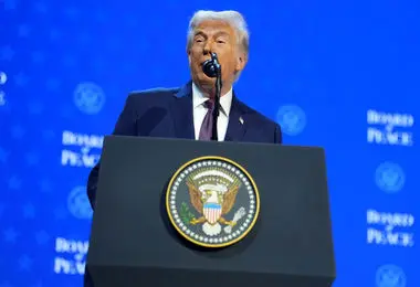 ترامپ: ایران سریعا پای میز مذاکره بیاید