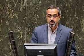 نماینده مجلس: دولت در افزایش نرخ ارز برای جبران کسری بودجه نقش دارد 