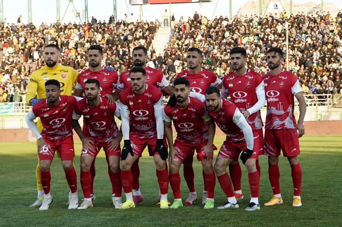 پرسپولیس از پس ذوبآهن ۱۰ نفره برنیامد/ فاصله با صدر بیشتر شد