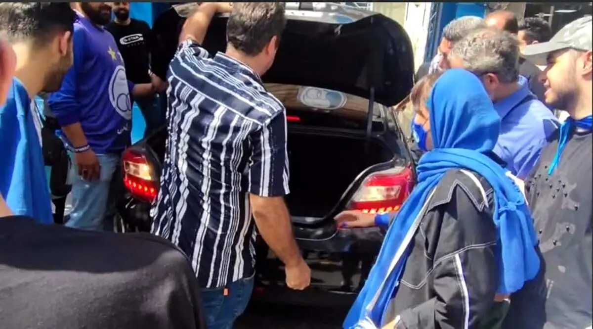صندوق عقب را باز کن، علی خطیر آنجاست!
