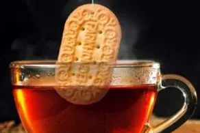 6 ضرر بزرگ عجیب خوردن بیسکوئیت با چای که از آن بی‌خبر بودیم!+عکس