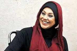 سر پیری و معرکه‌گیری خانم بازیگر با لباس‌های تنگ و چسبان!/ نسرین مقانلو همه را شوکه کرد+ عکس‌های شرم‌آور