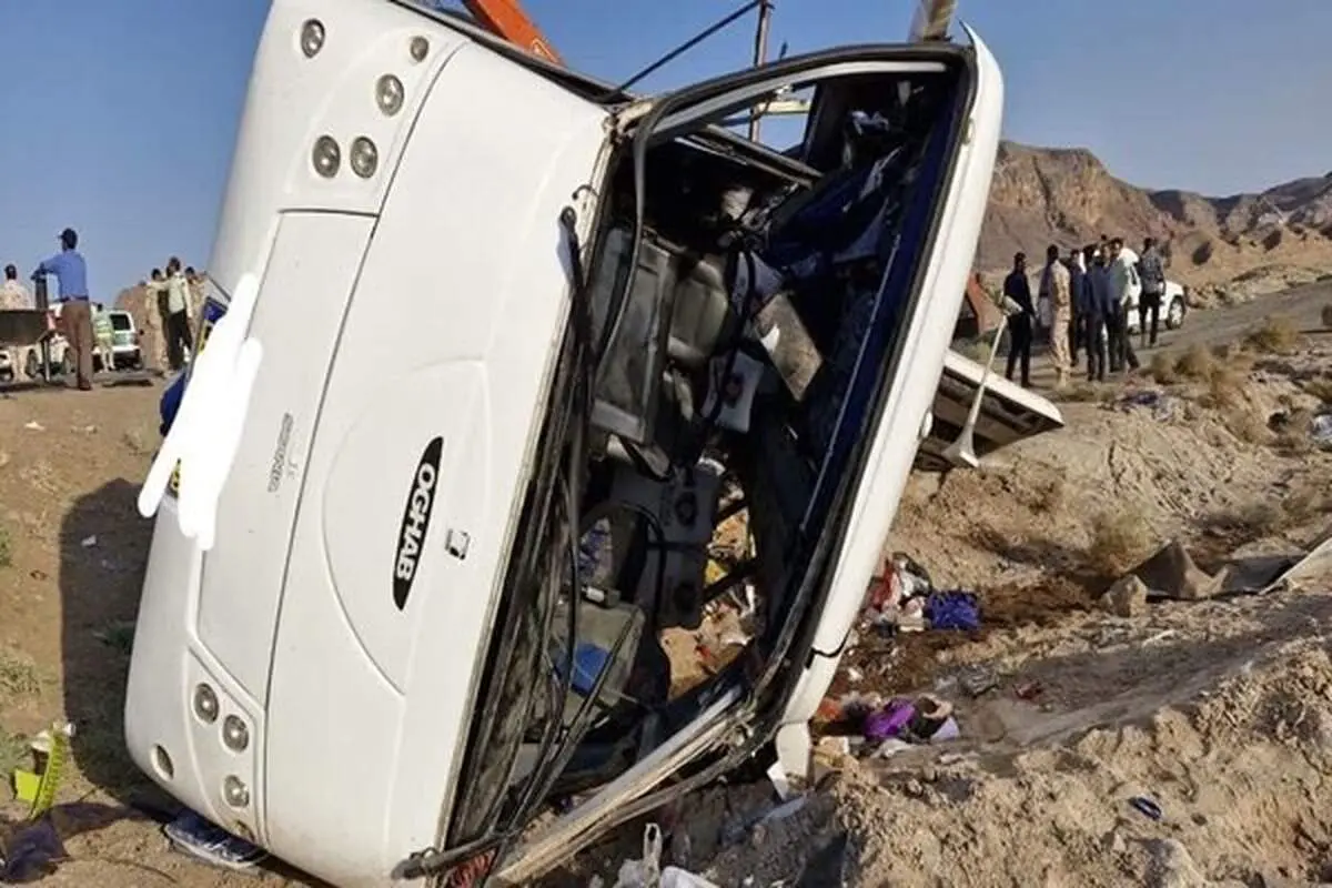 علت حادثه واژگونی اتوبوس و جان باختن ۱۴ نفر در کرمان