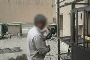 سوتی برگ ریزون اوستا جوشکار هنگام جوشکاری نرده های پنجره/ عکس