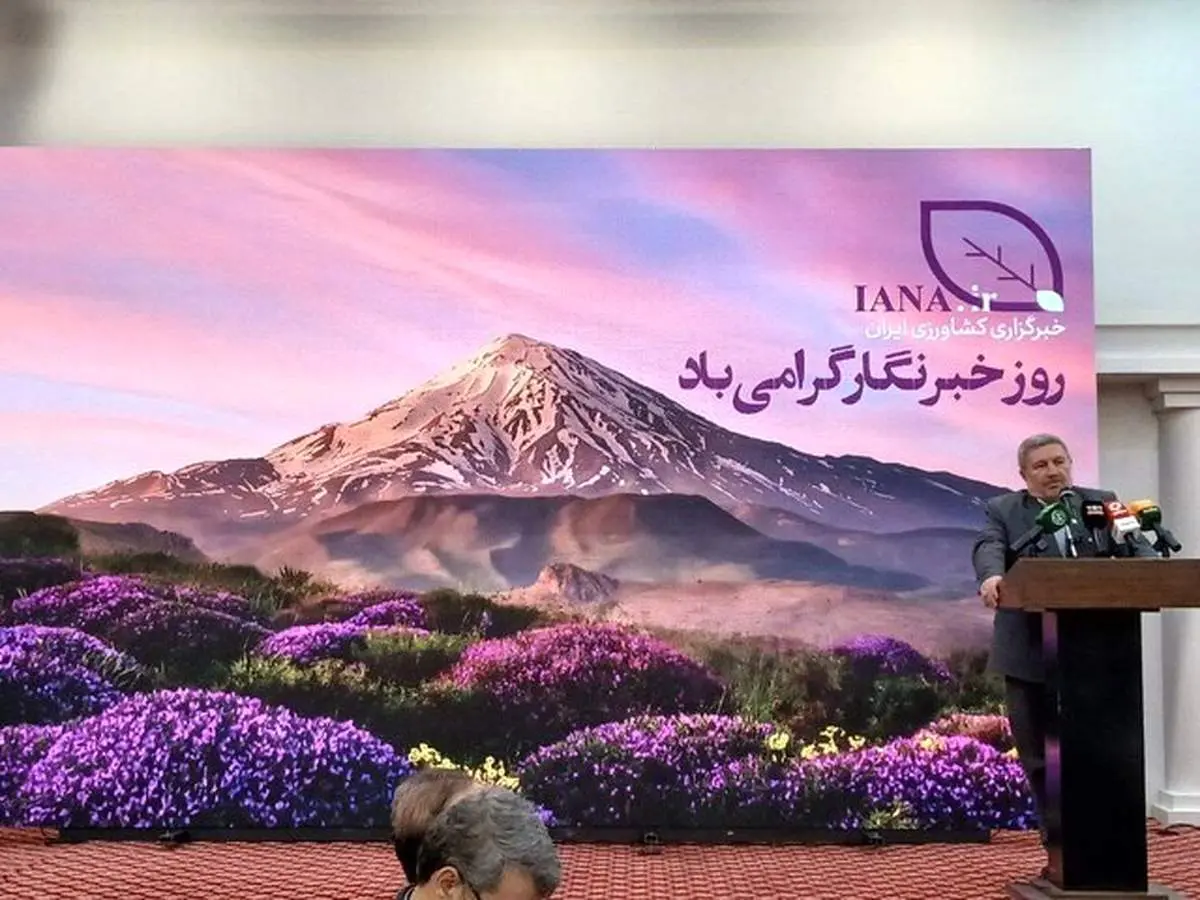 شهادت می‌دهم وزرا در دولت دکتر پزشکیان برای تامین کالاهای اساسی شبانه روز نداشتند