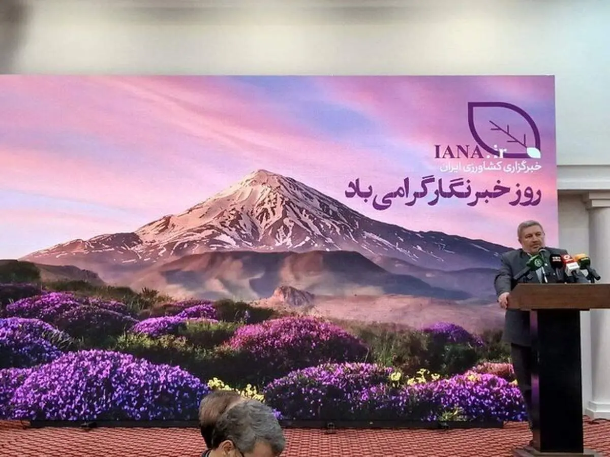 شهادت می‌دهم وزرا در دولت دکتر پزشکیان برای تامین کالاهای اساسی شبانه روز نداشتند