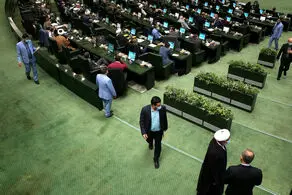 وزیر ورزش در آستانه جام جهانی به مجلس احضار شد 