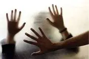 تجاوز به نوزاد ۲ ماهه توسط پدر بی شرم!/ فیلم های لحظه تعرض