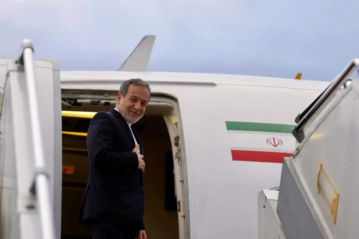 عراقچی عازم عمان شد 