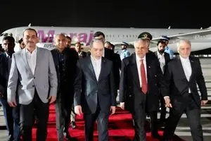 عراقچی از مسقط به اسلام آباد باز می‌گردد/ بخشی از هیئت ایرانی برای مشورت به تهران بازگشت