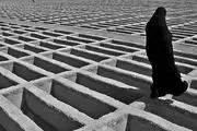 یک نوشته وحشتناک پشت شیشه این مغازه دیده شد+ عکس