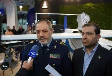 تاکید وزیر دفاع بر توسعه همکاری با شرکت‌های فناور