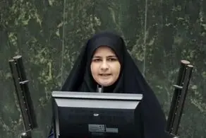 انتقاد نماینده زن مجلس: هر شبکه‌ای که می‌زنیم یک نفر در حال نصیحت و موعظه است