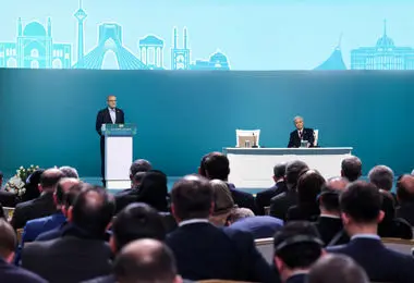 پزشکیان: می‌خواهیم میان بخش‌های خصوصی ایران و قزاقستان شبکه پایدار سرمایه‌گذاری ایجاد کنیم 