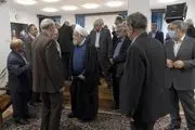 مگر می‌شود زمان انتخابات را چند ماه جلو یا عقب کشید؟