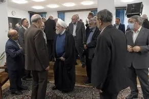 مگر می‌شود زمان انتخابات را چند ماه جلو یا عقب کشید؟