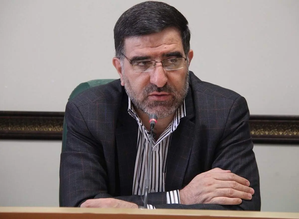 انتقاد یک روحانی از نماینده مجلس: چرا من دکتر 5 میلیون حقوق بگیرم شما 20 میلیون!+ببینید 