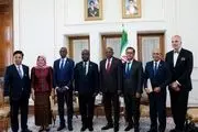 تسلیم رونوشت استوارنامه سفرای ۹ کشور به وزیر خارجه ایران