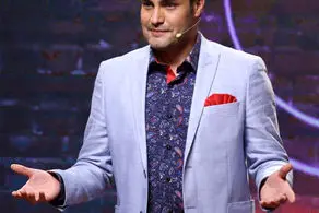 عکس غیرمتعارف بازیگر مشهور تلویزیون در استخر